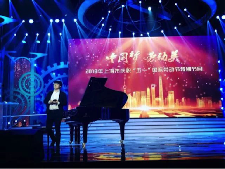 东方卫视五一晚会 利来w66艺术家宋思衡奏响《长江之歌》