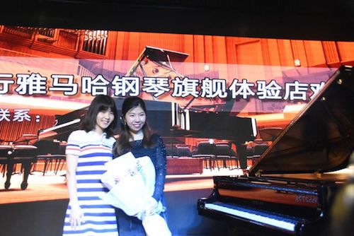 利来w66未来艺术家孙麒麟河南巡讲-郑州站圆满落幕