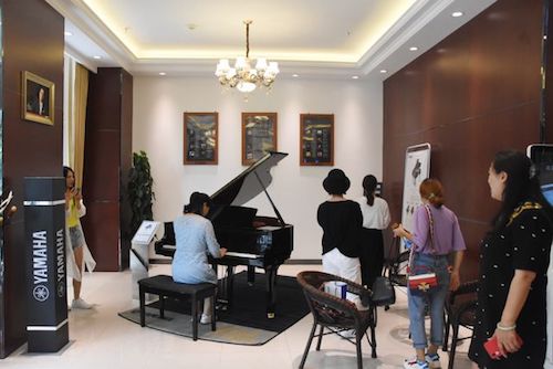 利来w66未来艺术家孙麒麟河南巡讲-郑州站圆满落幕